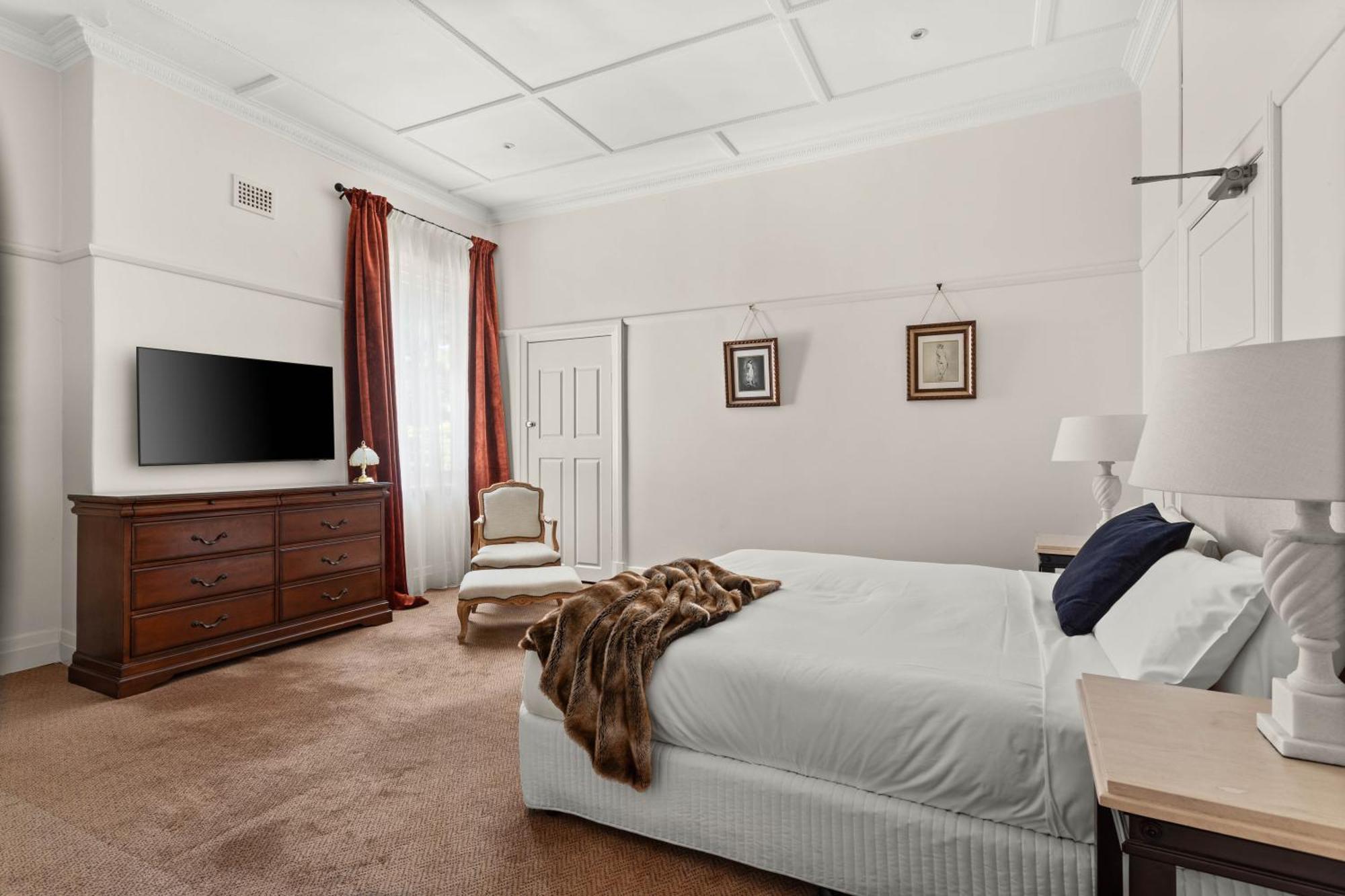 The Robertson Hotel Екстериор снимка