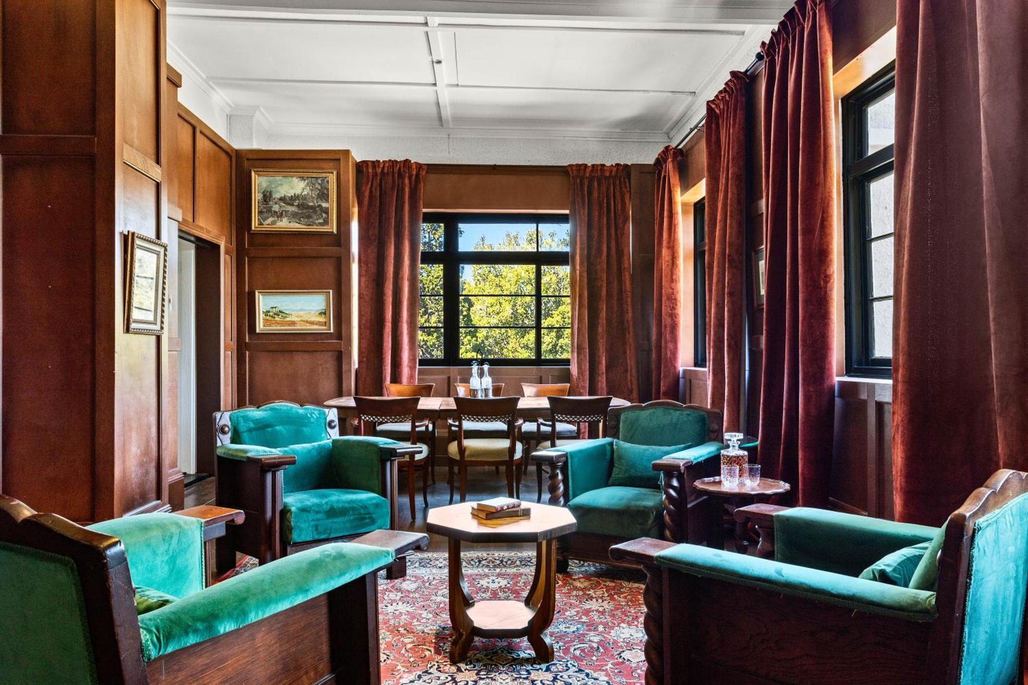 The Robertson Hotel Екстериор снимка