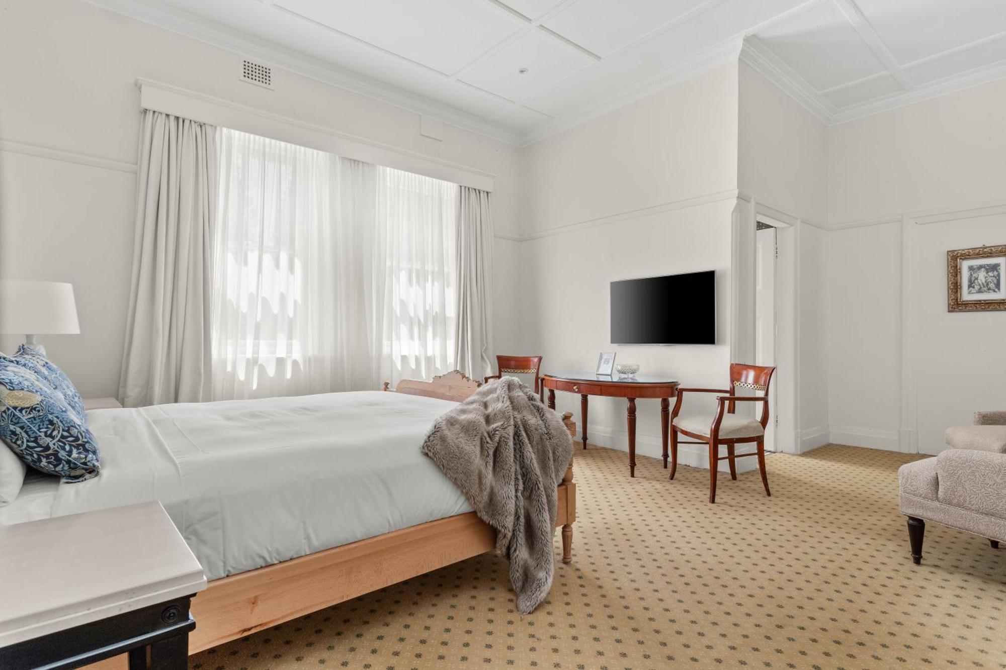 The Robertson Hotel Екстериор снимка