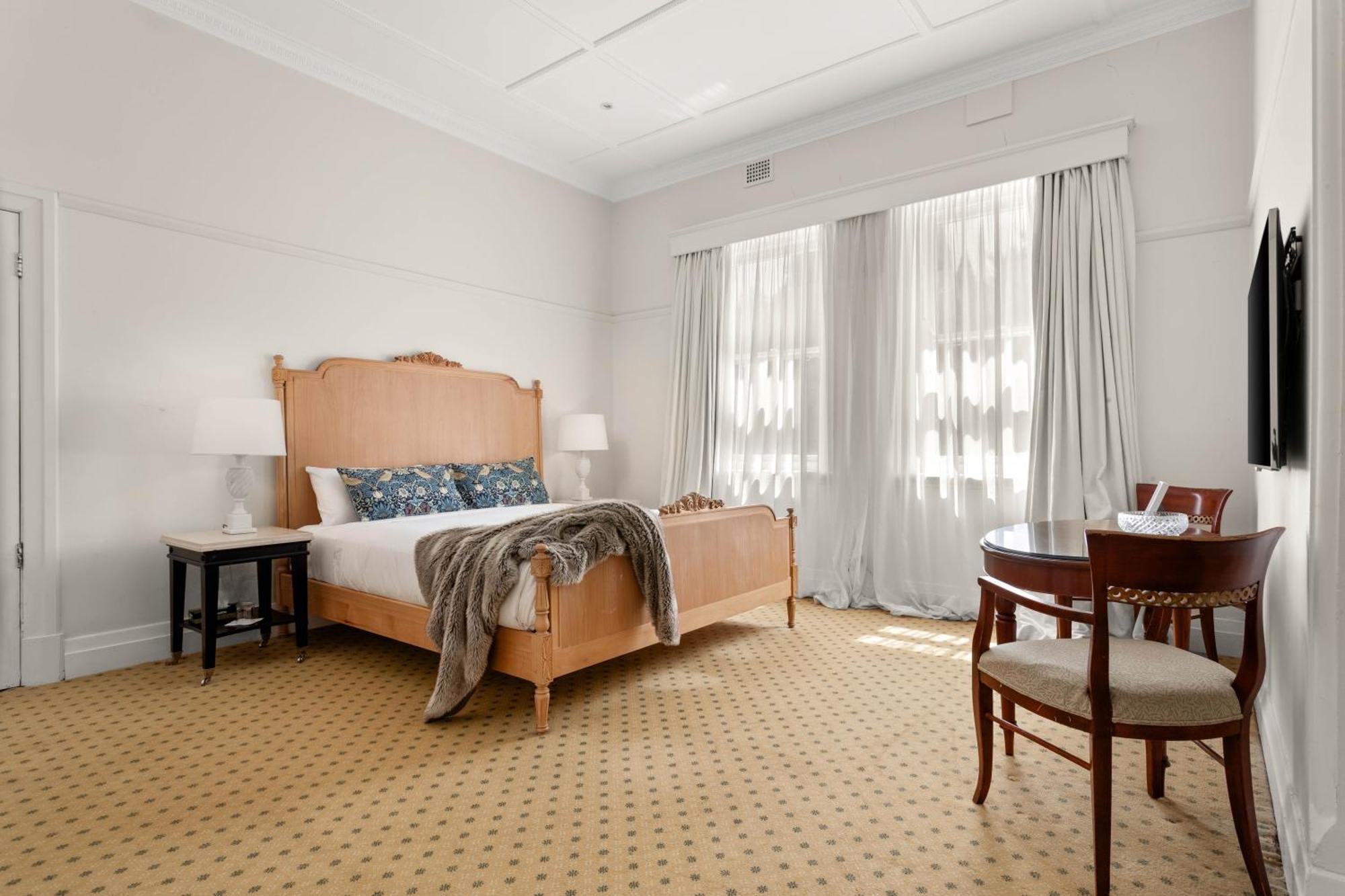 The Robertson Hotel Екстериор снимка